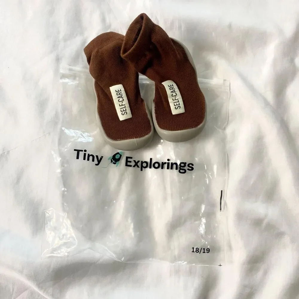 NEW Tiny Explorings Soft & Flexible Baby Walking Shoes US 0 - 6 Months 18 / 19
